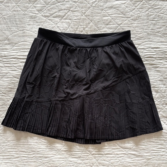 SPANX Yes Pleats Skort - Picture 2 of 11